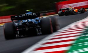 Alonso sees Alpine-McLaren battle going down to the wire