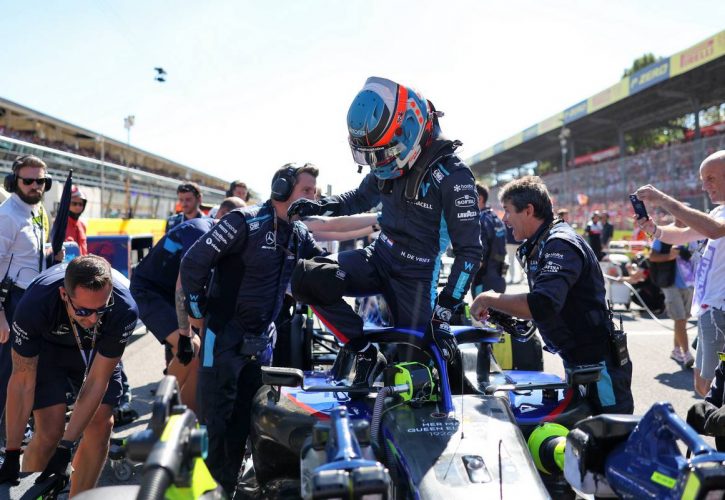 Nyck de Vries (NLD) Williams Racing FW44 Reserve Driver on the grid. 11.09.2022. Formula 1 World Championship, Rd 16, Italian Grand Prix, Monza, Italy, Race