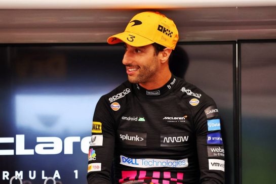 Daniel Ricciardo (AUS) McLaren.
01.10.2022. Formula 1 World Championship, Rd 17, Singapore Grand Prix, Marina Bay Street Circuit, Singapore, Qualifying Day.
- www.xpbimages.com, EMail: requests@xpbimages.com © Copyright: Batchelor / XPB Images