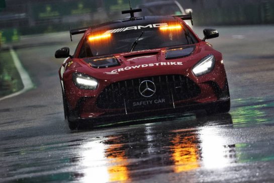 Mercedes FIA Safety Car.
01.10.2022. Formula 1 World Championship, Rd 17, Singapore Grand Prix, Marina Bay Street Circuit, Singapore, Qualifying Day.
- www.xpbimages.com, EMail: requests@xpbimages.com © Copyright: Bearne / XPB Images