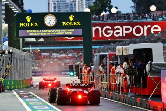 Lando Norris (GBR) McLaren MCL36.
01.10.2022. Formula 1 World Championship, Rd 17, Singapore Grand Prix, Marina Bay Street Circuit, Singapore, Qualifying Day.
 - www.xpbimages.com, EMail: requests@xpbimages.com © Copyright: Coates / XPB Images