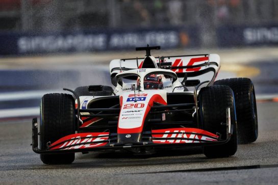 Kevin Magnussen (DEN) Haas VF-22.
01.10.2022. Formula 1 World Championship, Rd 17, Singapore Grand Prix, Marina Bay Street Circuit, Singapore, Qualifying Day.
- www.xpbimages.com, EMail: requests@xpbimages.com © Copyright: Moy / XPB Images