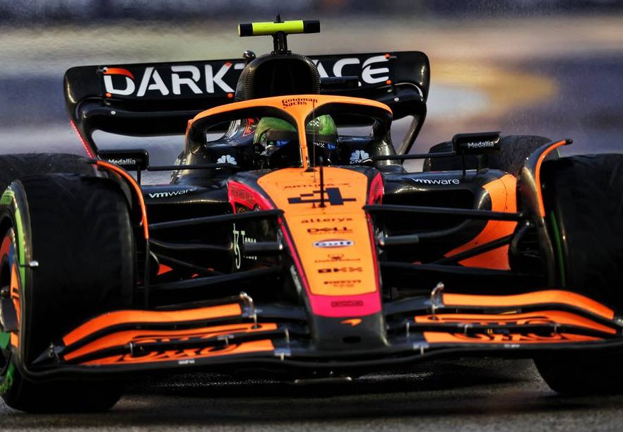 Lando Norris (GBR) McLaren MCL36. 01.10.2022. Formula 1 World Championship, Rd 17, Singapore Grand Prix, Marina Bay Street Circuit, Singapore, Qualifying