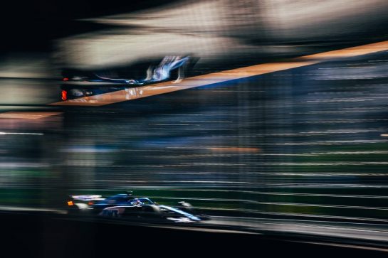 Fernando Alonso (ESP) Alpine F1 Team A522.
01.10.2022. Formula 1 World Championship, Rd 17, Singapore Grand Prix, Marina Bay Street Circuit, Singapore, Qualifying Day.
- www.xpbimages.com, EMail: requests@xpbimages.com © Copyright: Bearne / XPB Images