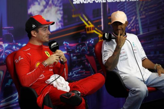 (L to R): Charles Leclerc (MON) Ferrari and Lewis Hamilton (GBR) Mercedes AMG F1 in the post qualifying FIA Press Conference.
01.10.2022. Formula 1 World Championship, Rd 17, Singapore Grand Prix, Marina Bay Street Circuit, Singapore, Qualifying Day.
- www.xpbimages.com, EMail: requests@xpbimages.com © Copyright: XPB Images