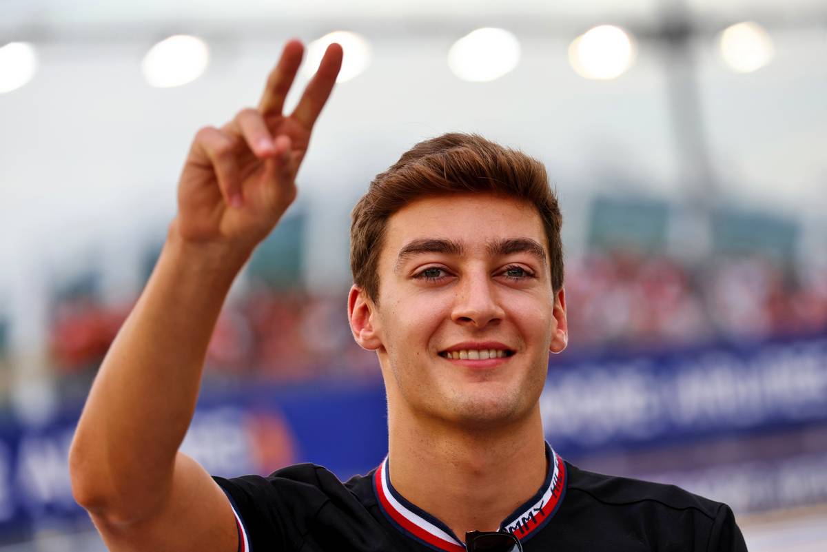 George Russell (GBR) Mercedes AMG F1 on the drivers parade.
02.10.2022. Formula 1 World Championship, Rd 17, Singapore Grand Prix, Marina Bay Street Circuit, Singapore