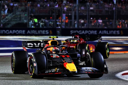 Sergio Perez (MEX) Red Bull Racing RB18.
02.10.2022. Formula 1 World Championship, Rd 17, Singapore Grand Prix, Marina Bay Street Circuit, Singapore, Race Day.
 - www.xpbimages.com, EMail: requests@xpbimages.com © Copyright: Coates / XPB Images