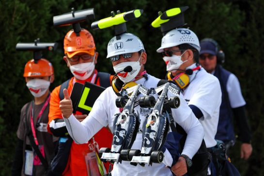 Paddock atmosphere - fans.
08.10.2022. Formula 1 World Championship, Rd 18, Japanese Grand Prix, Suzuka, Japan, Qualifying Day.
- www.xpbimages.com, EMail: requests@xpbimages.com © Copyright: Batchelor / XPB Images