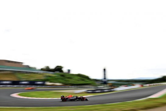 Sergio Perez (MEX) Red Bull Racing RB18.
08.10.2022. Formula 1 World Championship, Rd 18, Japanese Grand Prix, Suzuka, Japan, Qualifying Day.
- www.xpbimages.com, EMail: requests@xpbimages.com © Copyright: Coates / XPB Images