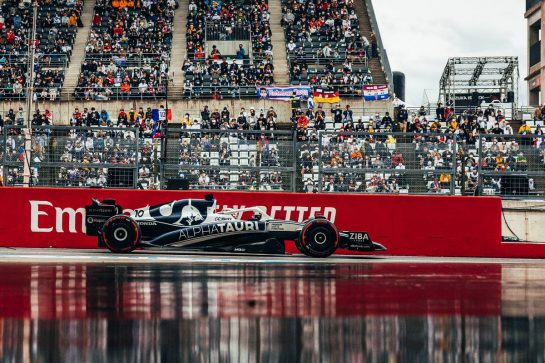 Pierre Gasly (FRA) AlphaTauri AT03.
08.10.2022. Formula 1 World Championship, Rd 18, Japanese Grand Prix, Suzuka, Japan, Qualifying Day.
- www.xpbimages.com, EMail: requests@xpbimages.com © Copyright: Bearne / XPB Images