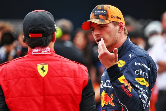 Max Verstappen (NLD) Red Bull Racing with Carlos Sainz Jr (ESP) Ferrari in qualifying parc ferme.
08.10.2022. Formula 1 World Championship, Rd 18, Japanese Grand Prix, Suzuka, Japan, Qualifying Day.
- www.xpbimages.com, EMail: requests@xpbimages.com © Copyright: Coates / XPB Images