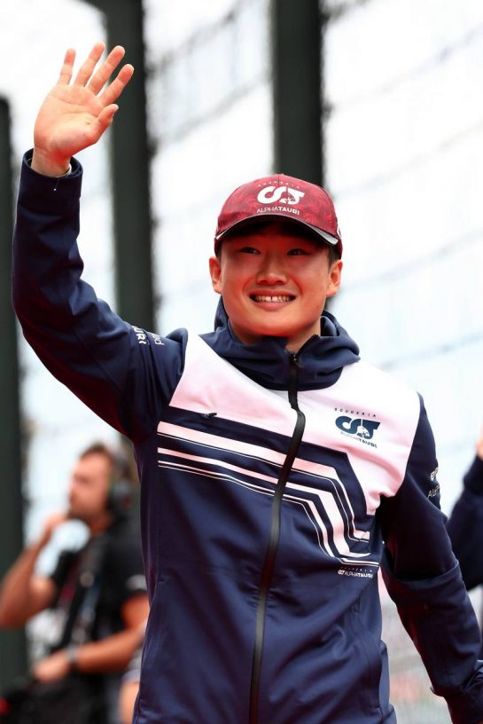 Yuki Tsunoda (JPN) AlphaTauri on the drivers parade.
09.10.2022. Formula 1 World Championship, Rd 18, Japanese Grand Prix, Suzuka, Japan, Race Day.
- www.xpbimages.com, EMail: requests@xpbimages.com © Copyright: Coates / XPB Images