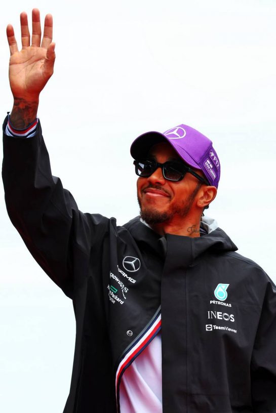 Lewis Hamilton (GBR) Mercedes AMG F1 on the drivers parade.
09.10.2022. Formula 1 World Championship, Rd 18, Japanese Grand Prix, Suzuka, Japan, Race Day.
- www.xpbimages.com, EMail: requests@xpbimages.com © Copyright: Coates / XPB Images