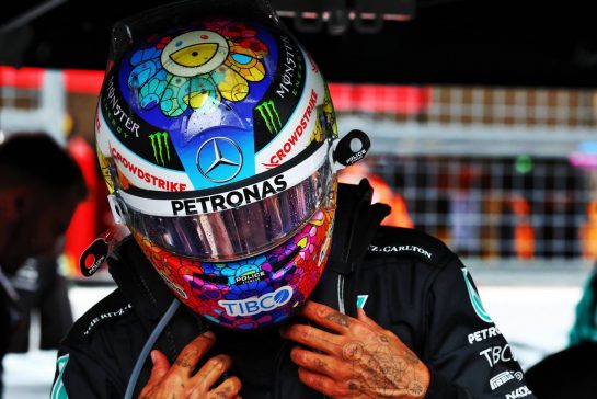 Lewis Hamilton (GBR) Mercedes AMG F1 on the grid.
09.10.2022. Formula 1 World Championship, Rd 18, Japanese Grand Prix, Suzuka, Japan, Race Day.
- www.xpbimages.com, EMail: requests@xpbimages.com © Copyright: Coates / XPB Images