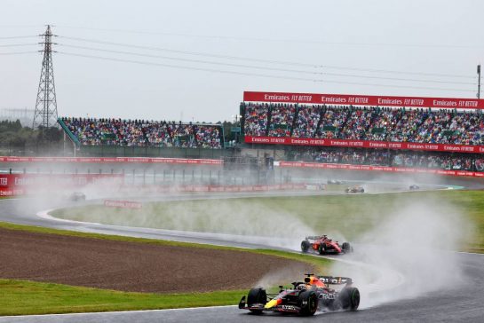 Max Verstappen (NLD) Red Bull Racing RB18.
09.10.2022. Formula 1 World Championship, Rd 18, Japanese Grand Prix, Suzuka, Japan, Race Day.
- www.xpbimages.com, EMail: requests@xpbimages.com © Copyright: Coates / XPB Images