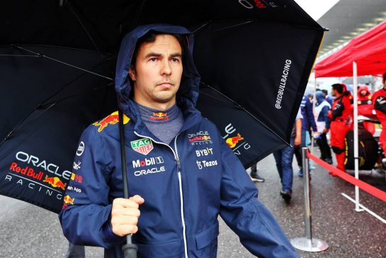 Sergio Perez (MEX) Red Bull Racing on the grid.
09.10.2022. Formula 1 World Championship, Rd 18, Japanese Grand Prix, Suzuka, Japan, Race Day.
- www.xpbimages.com, EMail: requests@xpbimages.com © Copyright: Batchelor / XPB Images
