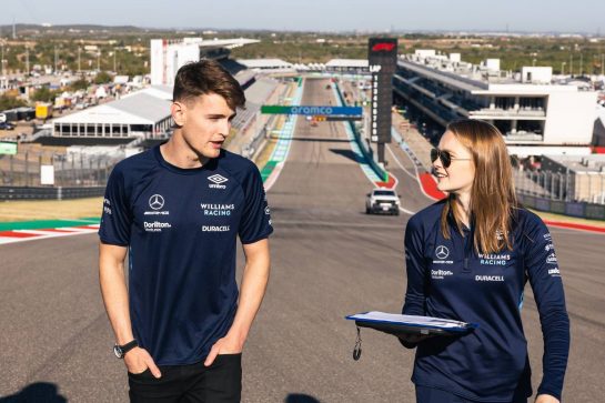 Nicholas Latifi (CDN) Williams Racing walks the circuit with Elizabeth Wood Boyer (GBR) Williams Racing Performance Engineer.
20.10.2022. Formula 1 World Championship, Rd 19, United States Grand Prix, Austin, Texas, USA, Preparation Day.
- www.xpbimages.com, EMail: requests@xpbimages.com © Copyright: Bearne / XPB Images