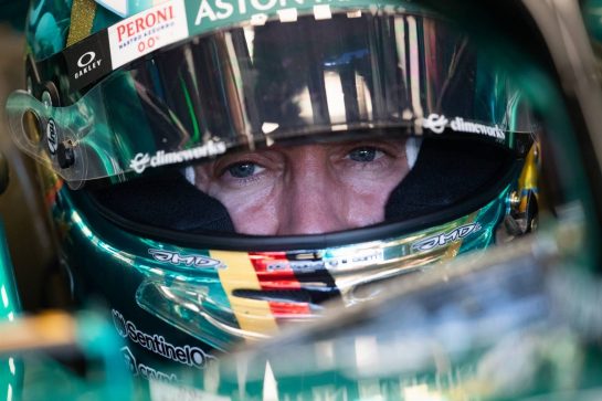 Sebastian Vettel (GER) Aston Martin F1 Team AMR22.
22.10.2022. Formula 1 World Championship, Rd 19, United States Grand Prix, Austin, Texas, USA, Qualifying Day.
- www.xpbimages.com, EMail: requests@xpbimages.com © Copyright: Price / XPB Images