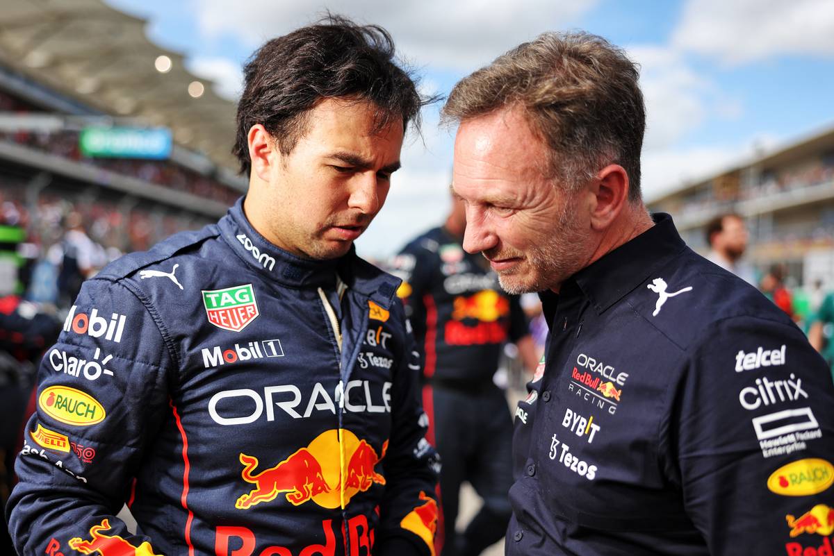 Sergio Perez (MEX) Red Bull Racing with Christian Horner (GBR) Red Bull Racing Team Principal on the grid.
23.10.2022. Formula 1 World Championship, Rd 19, United States Grand Prix, Austin, Texas, USA, Race