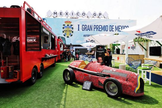 Paddock atmosphere.
27.10.2022. Formula 1 World Championship, Rd 20, Mexican Grand Prix, Mexico City, Mexico, Preparation Day.
- www.xpbimages.com, EMail: requests@xpbimages.com © Copyright: Moy / XPB Images