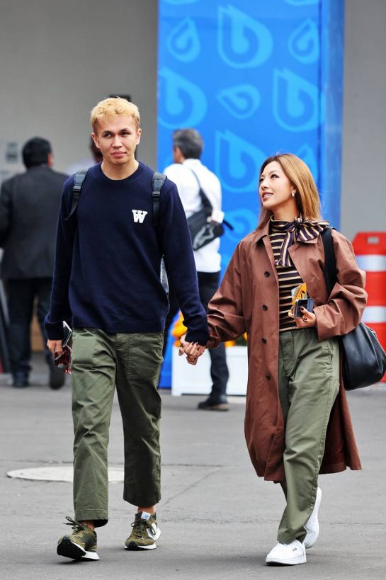 (L to R): Alexander Albon (THA) Williams Racing with girlfriend Muni Lily He (CHN) Professional Golfer.
27.10.2022. Formula 1 World Championship, Rd 20, Mexican Grand Prix, Mexico City, Mexico, Preparation Day.
- www.xpbimages.com, EMail: requests@xpbimages.com © Copyright: Moy / XPB Images