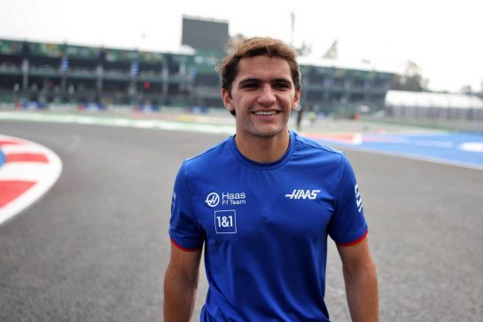 Pietro Fittipaldi (BRA) Haas F1 Team Reserve Driver walks the circuit.
27.10.2022. Formula 1 World Championship, Rd 20, Mexican Grand Prix, Mexico City, Mexico, Preparation Day.
- www.xpbimages.com, EMail: requests@xpbimages.com © Copyright: Bearne / XPB Images