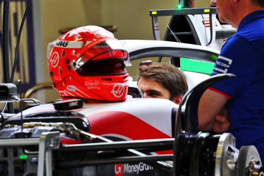 Pietro Fittipaldi (BRA) Haas VF-22 Reserve Driver.
27.10.2022. Formula 1 World Championship, Rd 20, Mexican Grand Prix, Mexico City, Mexico, Preparation Day.
- www.xpbimages.com, EMail: requests@xpbimages.com © Copyright: Batchelor / XPB Images