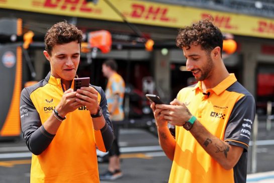 (L to R): Lando Norris (GBR) McLaren with team mate Daniel Ricciardo (AUS) McLaren.
27.10.2022. Formula 1 World Championship, Rd 20, Mexican Grand Prix, Mexico City, Mexico, Preparation Day.
- www.xpbimages.com, EMail: requests@xpbimages.com © Copyright: Moy / XPB Images