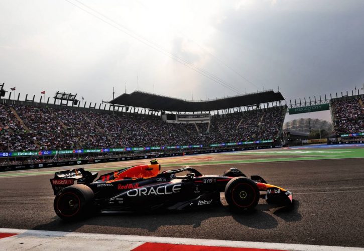 Sergio Perez (MEX) Red Bull Racing RB18. 28.10.2022. Formula 1 World Championship, Rd 20, Mexican Grand Prix, Mexico City, Mexico, Practice