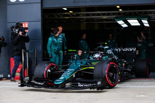 action, Silverstone Circuit, F12210a, F1, GP, Great Britain
Felipe Drugovich tests the Aston Martin AMR21