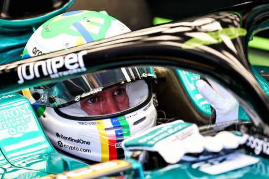 Sebastian Vettel (GER) Aston Martin F1 Team AMR22.
11.11.2022. Formula 1 World Championship, Rd 21, Brazilian Grand Prix, Sao Paulo, Brazil, Qualifying Day.
- www.xpbimages.com, EMail: requests@xpbimages.com © Copyright: Batchelor / XPB Images