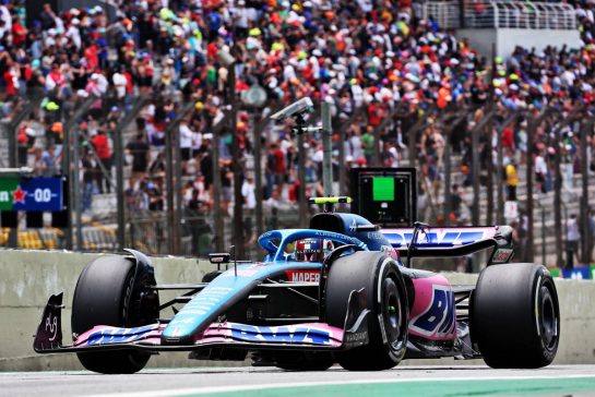 Esteban Ocon (FRA) Alpine F1 Team A522.
11.11.2022. Formula 1 World Championship, Rd 21, Brazilian Grand Prix, Sao Paulo, Brazil, Qualifying Day.
- www.xpbimages.com, EMail: requests@xpbimages.com © Copyright: Batchelor / XPB Images