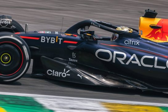 Max Verstappen (NLD) Red Bull Racing RB18.
11.11.2022. Formula 1 World Championship, Rd 21, Brazilian Grand Prix, Sao Paulo, Brazil, Qualifying Day.
- www.xpbimages.com, EMail: requests@xpbimages.com © Copyright: Bearne / XPB Images
