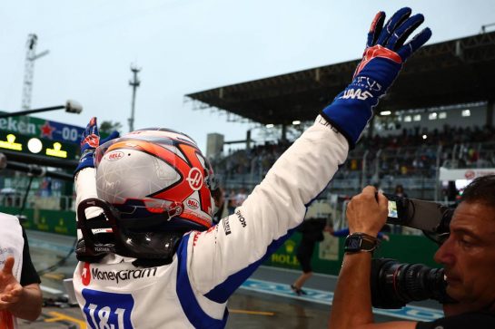 Pole position for Kevin Magnussen (DEN) Haas.
11.11.2022. Formula 1 World Championship, Rd 21, Brazilian Grand Prix, Sao Paulo, Brazil, Qualifying Day.
- www.xpbimages.com, EMail: requests@xpbimages.com © Copyright: Batchelor / XPB Images