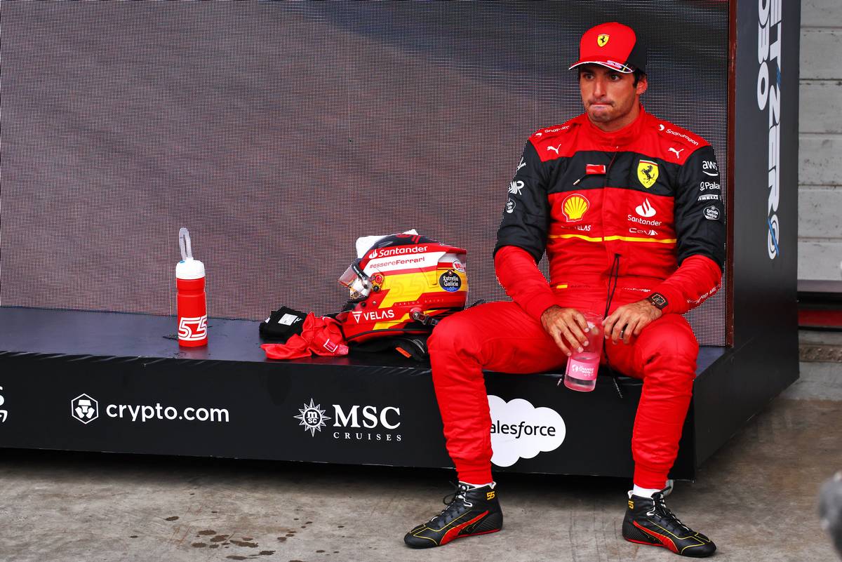 Carlos Sainz Jr (ESP) Ferrari in parc ferme. 13.11.2022. Formula 1 World Championship, Rd 21, Brazilian Grand Prix, Sao Paulo, Brazil, Race