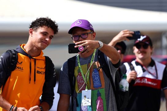 Lando Norris (GBR), McLaren F1 Team 
18.11.2022. Formula 1 World Championship, Rd 22, Abu Dhabi Grand Prix, Yas Marina Circuit, Abu Dhabi, Practice Day.
- www.xpbimages.com, EMail: requests@xpbimages.com © Copyright: Charniaux / XPB Images