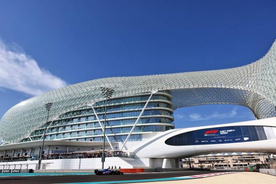 Esteban Ocon (FRA) Alpine F1 Team A522.
18.11.2022. Formula 1 World Championship, Rd 22, Abu Dhabi Grand Prix, Yas Marina Circuit, Abu Dhabi, Practice Day.
- www.xpbimages.com, EMail: requests@xpbimages.com © Copyright: Moy / XPB Images