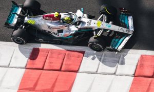 Hamilton leads Mercedes 1-2 in Abu Dhabi FP1