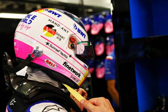 Fernando Alonso (ESP) Alpine F1 Team.
18.11.2022. Formula 1 World Championship, Rd 22, Abu Dhabi Grand Prix, Yas Marina Circuit, Abu Dhabi, Practice Day.
- www.xpbimages.com, EMail: requests@xpbimages.com © Copyright: Batchelor / XPB Images