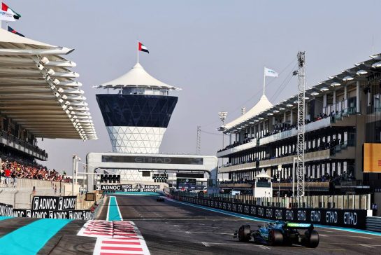 Sebastian Vettel (GER) Aston Martin F1 Team AMR22.
19.11.2022. Formula 1 World Championship, Rd 22, Abu Dhabi Grand Prix, Yas Marina Circuit, Abu Dhabi, Qualifying Day.
- www.xpbimages.com, EMail: requests@xpbimages.com © Copyright: Batchelor / XPB Images