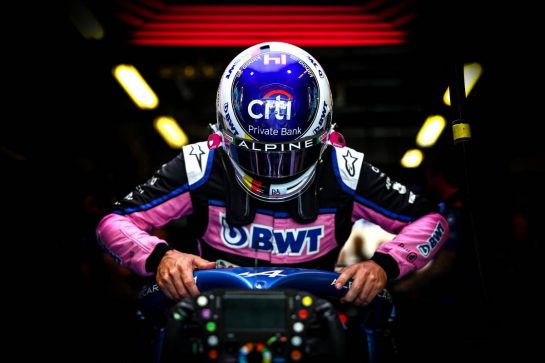 Fernando Alonso (ESP), Alpine F1 Team 
19.11.2022. Formula 1 World Championship, Rd 22, Abu Dhabi Grand Prix, Yas Marina Circuit, Abu Dhabi, Qualifying Day.
- www.xpbimages.com, EMail: requests@xpbimages.com © Copyright: Charniaux / XPB Images