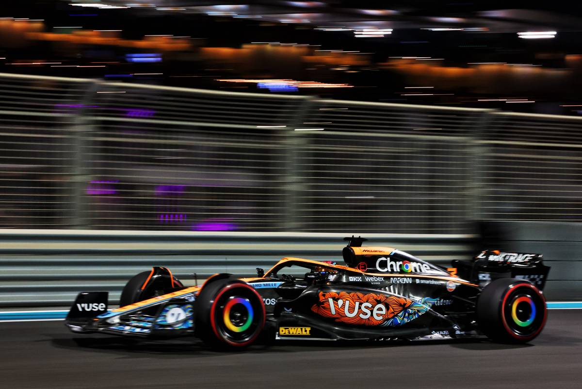 Daniel Ricciardo (AUS) McLaren MCL36. 19.11.2022. Formula 1 World Championship, Rd 22, Abu Dhabi Grand Prix, Yas Marina Circuit, Abu Dhabi, Qualifying
