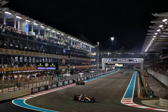 Daniel Ricciardo (AUS) McLaren MCL36.
19.11.2022. Formula 1 World Championship, Rd 22, Abu Dhabi Grand Prix, Yas Marina Circuit, Abu Dhabi, Qualifying Day.
- www.xpbimages.com, EMail: requests@xpbimages.com © Copyright: Moy / XPB Images
