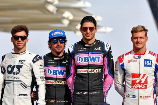 (L to R): Pierre Gasly (FRA) AlphaTauri; Fernando Alonso (ESP) Alpine F1 Team; Esteban Ocon (FRA) Alpine F1 Team; and Mick Schumacher (GER) Haas F1 Team, at the end of year drivers' photograph.
20.11.2022. Formula 1 World Championship, Rd 22, Abu Dhabi Grand Prix, Yas Marina Circuit, Abu Dhabi, Race Day.
- www.xpbimages.com, EMail: requests@xpbimages.com © Copyright: Batchelor / XPB Images