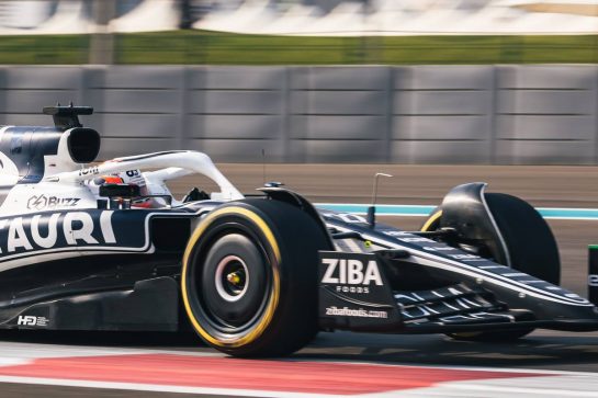 Yuki Tsunoda (JPN) AlphaTauri AT03.
22.11.2022. Formula 1 Testing, Yas Marina Circuit, Abu Dhabi, Tuesday.
- www.xpbimages.com, EMail: requests@xpbimages.com © Copyright: Bearne / XPB Images