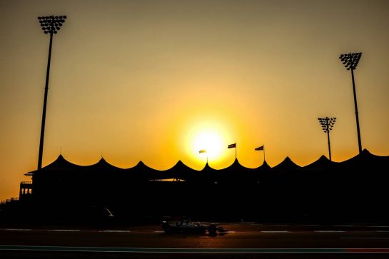 Yuki Tsunoda (JPN), Alpha Tauri 22.11.2022. Formula 1 Testing, Yas Marina Circuit, Abu Dhabi, Tuesday.- www.xpbimages.com, EMail: requests@xpbimages.com © Copyright: Charniaux / XPB Images