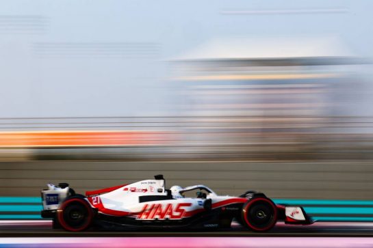 Nico Hulkenberg (GER) , Haas F1 Team F1 Team22.11.2022. Formula 1 Testing, Yas Marina Circuit, Abu Dhabi, Tuesday.- www.xpbimages.com, EMail: requests@xpbimages.com © Copyright: Charniaux / XPB Images
