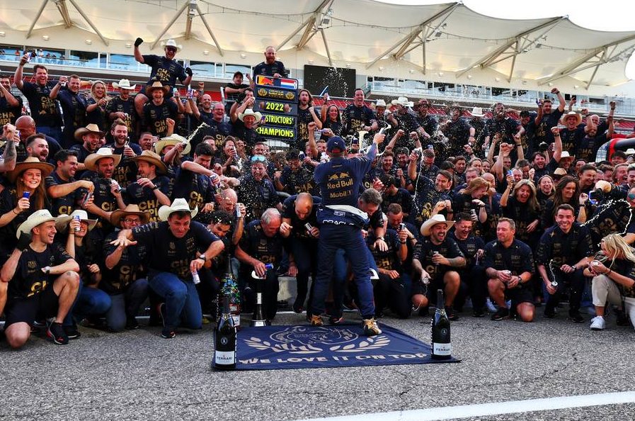 Red Bull Racing celebrate winning the Constructors' World Championship 23.10.2022. Formula 1 World Championship, Rd 19, United States Grand Prix, Austin, Texas, USA, Race