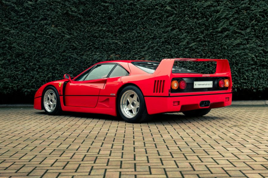 ferrari f40 scaled e1674128470752 Toto Wolff se separa del raro Cavallino Rampante