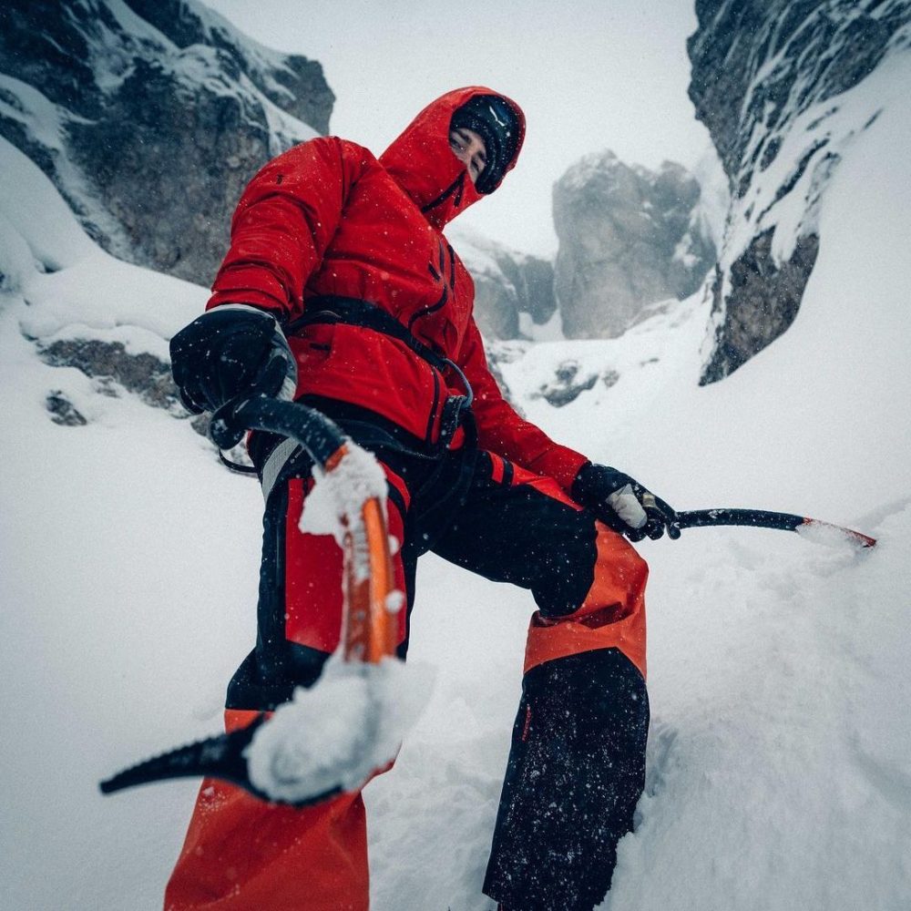 F1i Pic of the Day Charles Leclerc, lead climber